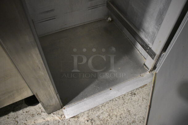 Victory RISA-1D-S7 Stainless Steel Commercial Single Door Roll In Rack Cooler. 115 Volts, 1 Phase. 36x34x84. Tested and Powers On But Does Not Get Cold - Image 5 of 8
