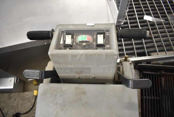Nobles Tennant SS2001 Metal commercial Floor Cleaning Machine. Tested and Does Not Power On - Image 3 of 8