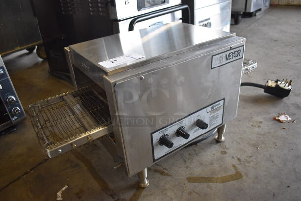 Star Holman 210HX-V01 Stainless Steel Commercial Countertop Electric Powered Conveyor Pizza Oven. 120 Volts, 1 Phase. 14x30x14.5. Tested and Working! - Image 4 of 6