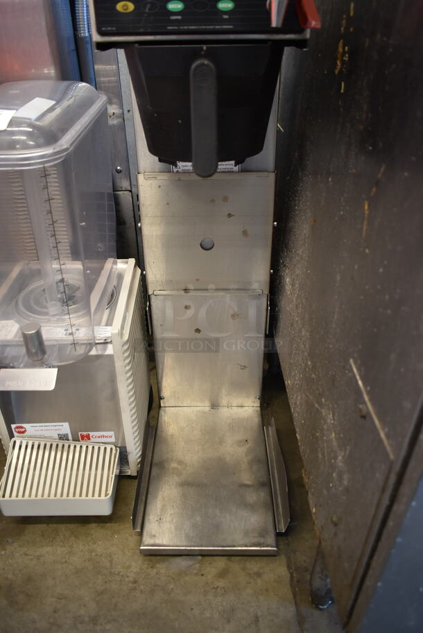 Curtis CB Stainless Steel Commercial Countertop Iced Tea Machine w/ Hot Water Dispenser and Poly Brew Basket. 120 Volts, 1 Phase. - Image 4 of 6