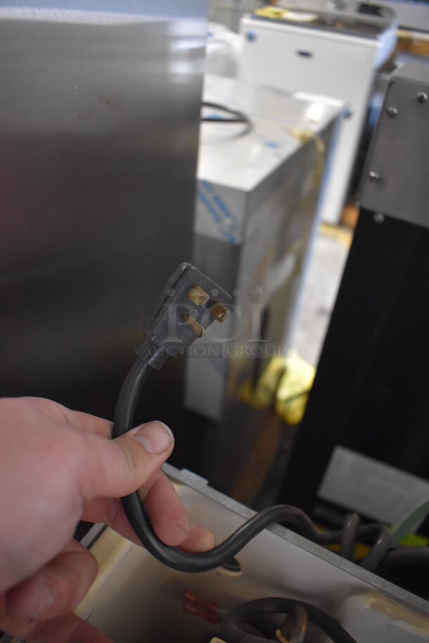 Hoshizaki AM-50BAE Stainless Steel Commercial Self Contained Slim Line Ice Machine. 115-120 Volts, 1 Phase.  - Image 6 of 6