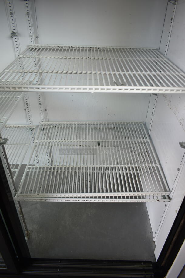 True GDM-69 Metal Commercial 3 Door Reach In Cooler Merchandiser w/ Poly Coated Racks. 115 Volts, 1 Phase. Tested and Working! - Image 10 of 12