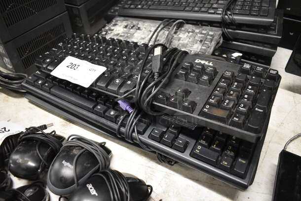 ALL ONE MONEY! Lot of 10 Various Computer Keyboards! Includes 17x6x1 - Image 3 of 4