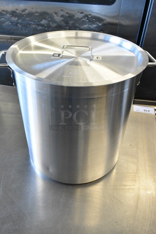 BRAND NEW SCRATCH AND DENT! Choice  Standard Weight Aluminum Stock Pot with Steamer Basket and Cover w/ 471ASTB40 Choice 40 Qt. Aluminum Stock Pot Steamer Basket.  - Image 3 of 7