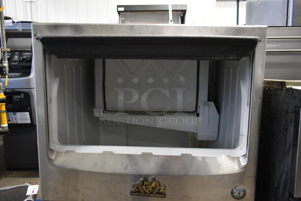Hoshizaki KM-101BAH Stainless Steel Commercial Self Contained Ice Machine. 115 Volts, 1 Phase.  - Image 5 of 8