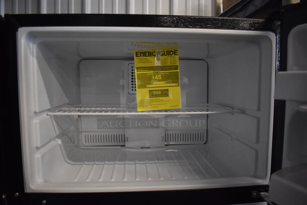 BRAND NEW! GE GTS18GTNFRBB Metal Cooler Freezer Combo Unit. 115 Volts, 1 Phase. 28x29x67. Tested and Working! - Image 4 of 8