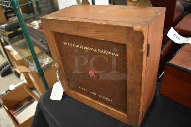 ONE OF A KIND! The Pennsylvania Railroad Wooden First Aid Cabinet With First Aid For Wounds Tin Can - Image 2 of 8