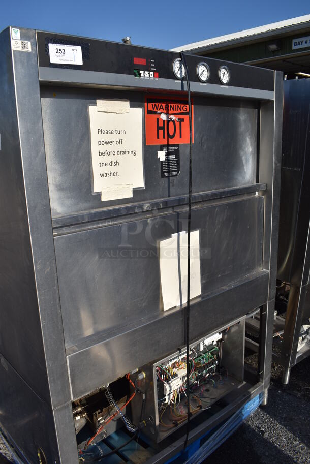 Douglas SD-20-IREL Stainless Steel Commercial Natural Gas Powered Pot and Pan Washer. 480 Volts, 3 Phase. 50x36x71 - Image 4 of 9