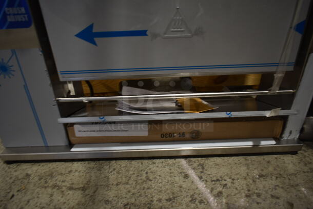 BRAND NEW SCRATCH AND DENT! 2023 Prince Castle 297-T20 Stainless Steel Commercial Countertop Vertical Slim Line Bun Contact Toaster. 115 Volts, 1 Phase. Tested and Working! - Image 4 of 6