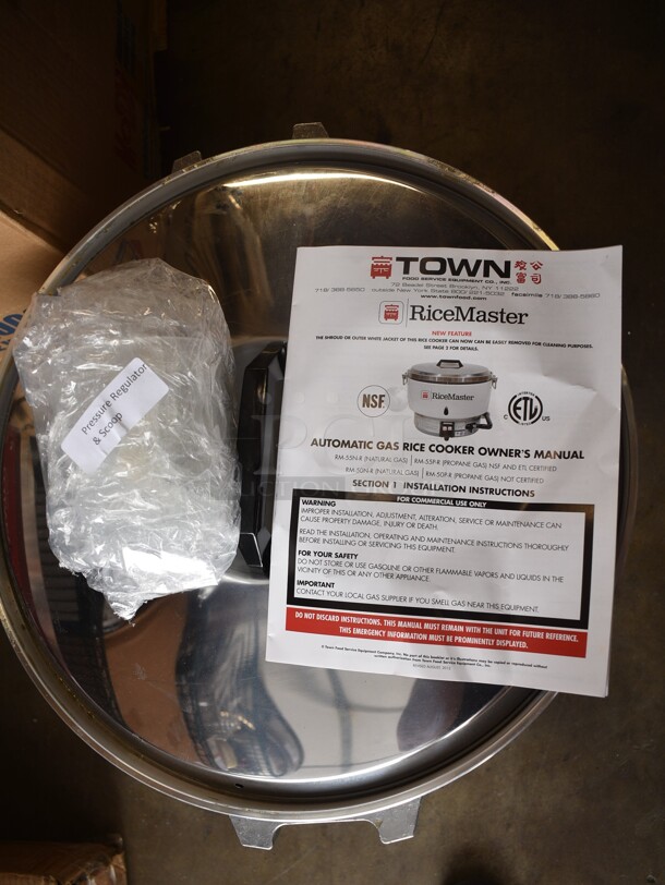 BRAND NEW SCRATCH AND DENT! RiceMaster RM-55N-R Metal Commercial Natural Gas 110 Cup (55 Cup Raw) Gas Rice Cooker and Warmer.  - Image 5 of 6
