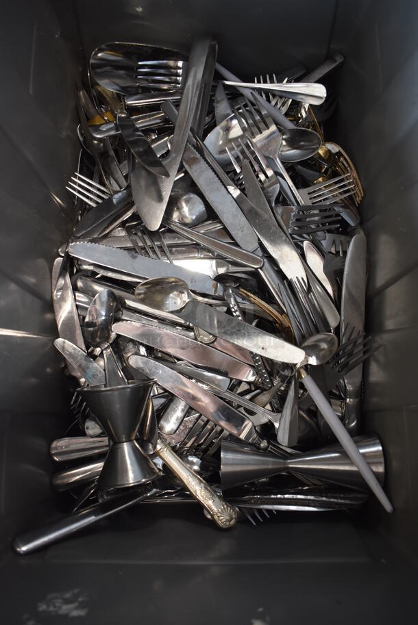 PALLET LOT of Various Gray Poly Bins of Various Silverware Including Forks and Spoons - Image 4 of 9