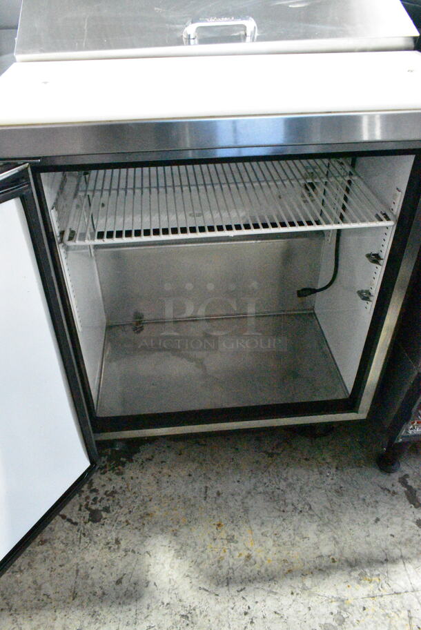 True TSSU-27-08 Stainless Steel Commercial Sandwich Salad Prep Table Bain Marie Mega Top on Commercial Casters. 115 Volts, 1 Phase. Tested and Powers On But Does Not Get Cold - Image 4 of 8