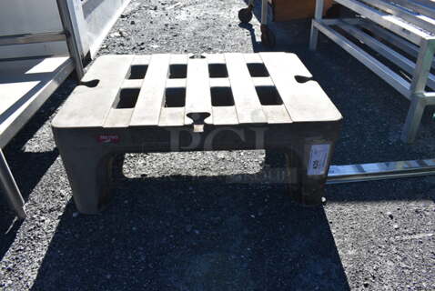 Gray Poly Dunnage Rack. 30x22x12