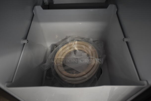 BRAND NEW SCRATCH AND DENT! Whynter UIM-502SS Built-in or Freestanding Ice Maker 50lb Capacity Clear Cube. 115 Volts, 1 Phase. Tested and Working! - Image 5 of 9