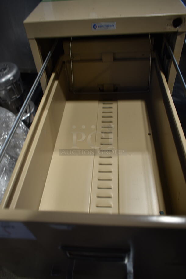 Commodore Metal 4 Drawer Filing Cabinet.  - Image 2 of 7