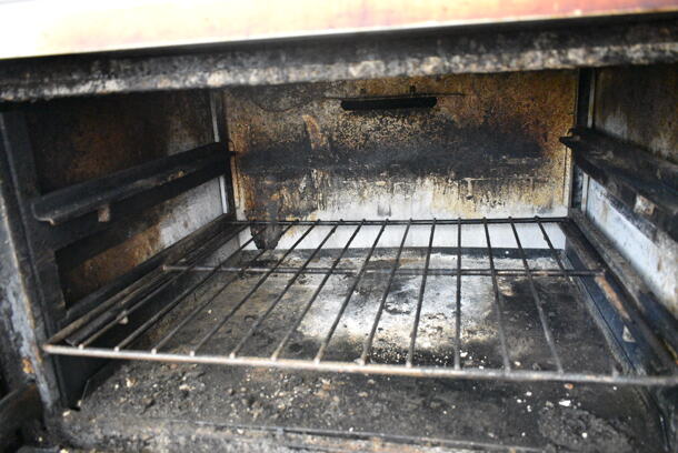 Vulcan Stainless Steel Commercial Natural Gas Powered 10 Burner Range w/ 2 Oven, Over Shelf and Back Splash.  - Image 4 of 7