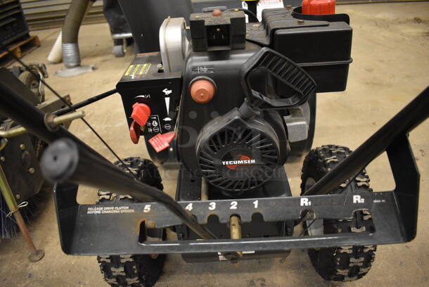 MTD Yard Machine 31AS611D062 Snow Blower (CSS) - Image 8 of 9