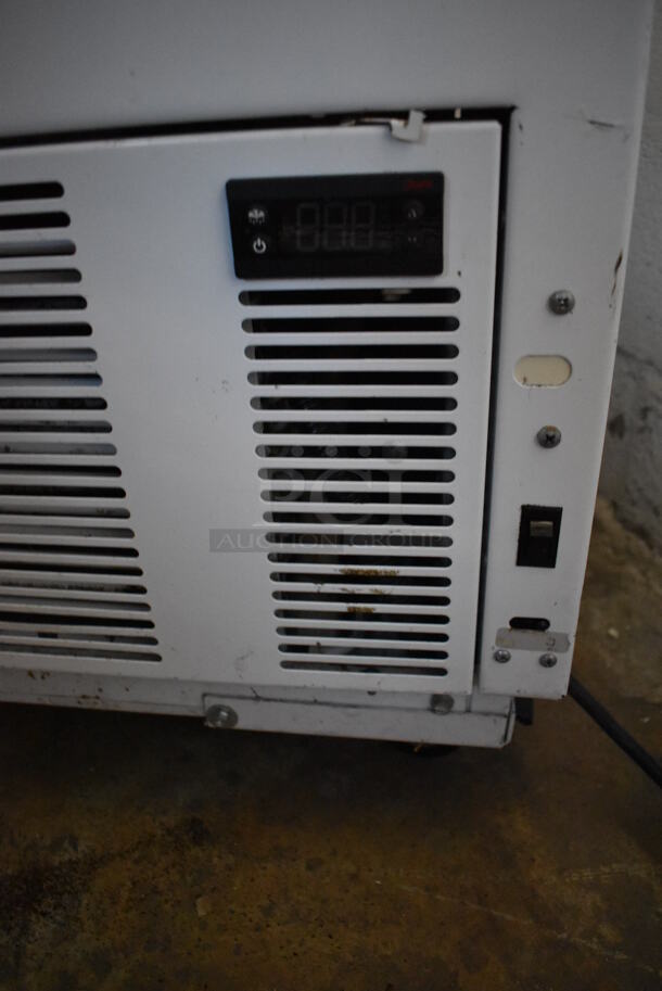 Metal Commercial Ice Cream Dipping Cabinet on Commercial Casters. 47x26.5x55.5. Tested and Working! - Image 6 of 6