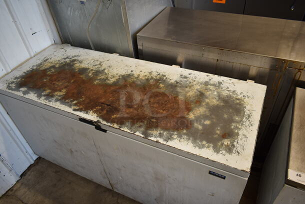 Ojeda NCFH-68 Metal Chest Freezer w/ Hinge Lid. 120 Volts, 1 Phase. Tested and Working! - Image 2 of 5
