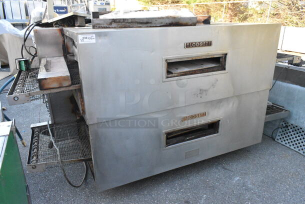 2 Blodgett MG-32 Stainless Steel Commercial Natural Gas Powered Conveyor Pizza Ovens. 150,000 BTU. 2 Times Your Bid.  - Image 1 of 12