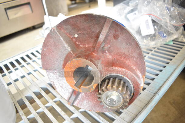 BRAND NEW SCRATCH AND DENT! Avantco 177MX60HPLNTY Mixing Axle Assembly for MX60H, MX60SHKIT, and MX60MGKIT - Image 3 of 5
