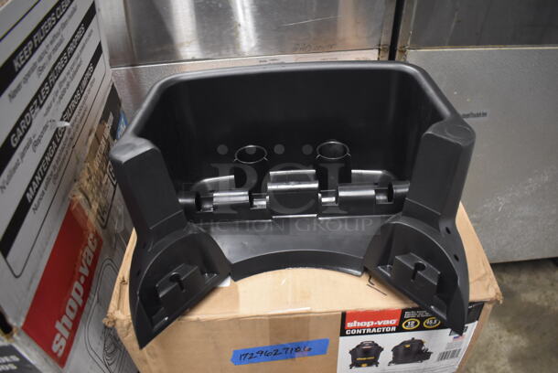 BRAND NEW IN BOX! Shop-Vac 9627106 12 Gallon 5.5 Peak HP Polyethylene Wet / Dry Vacuum with Tool Kit. 17x17x28. Tested and Working! - Image 5 of 7