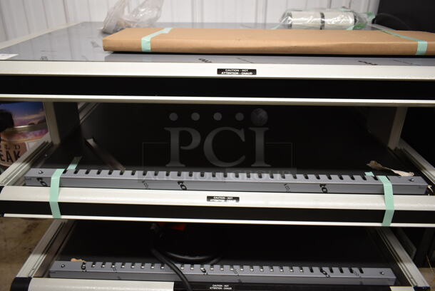 BRAND NEW SCRATCH AND DENT! Hatco GR2SDH-36D Stainless Steel Commercial Countertop 2 Tier Warming Display Merchandiser. 120/208-240 Volts, 1 Phase. - Image 4 of 7