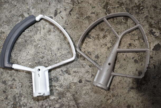 KitchenAid KG25H0XMC Metal Countertop 5 Quart Planetary Dough Mixer w/ Stainless Steel Mixing Bowl, 2 Whisks, Paddle, Dough Hook and Pastry Attachments. Tested and Does Not Power On - Image 2 of 11