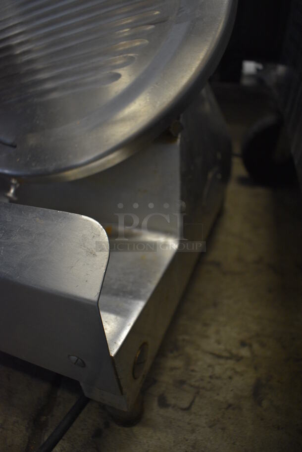 Fleetwood Stainless Steel Commercial Countertop Meat Slicer. 115 Volts, 1 Phase. 25x18x20. Tested and Working! - Image 9 of 10