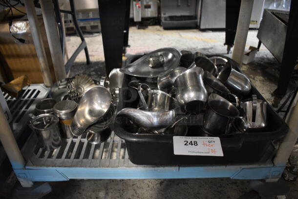 ALL ONE MONEY! Tier Lot of Various Metal Items Including Pitchers and Gravy Boats - Image 1 of 5