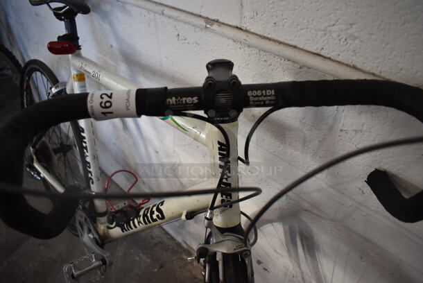 Anteres 201 White Metal Road Bicycle. 18x65x39 - Image 4 of 6