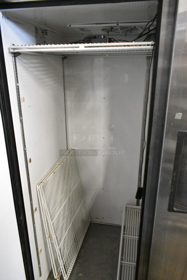 True TG2R-2S ENERGY STAR Stainless Steel Commercial 2 Door Reach In Cooler w/ Poly Coated Racks on Commercial Casters. 115 Volts, 1 Phase. Tested and Powers On But Does Not Get Cold - Image 5 of 6