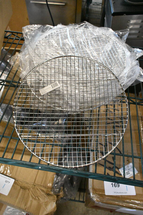10 BRAND NEW SCRATCH AND DENT! Winco STR-10-BO Metal 10-3/4" Steamer Rack. 10 Times Your Bid!  - Image 1 of 4