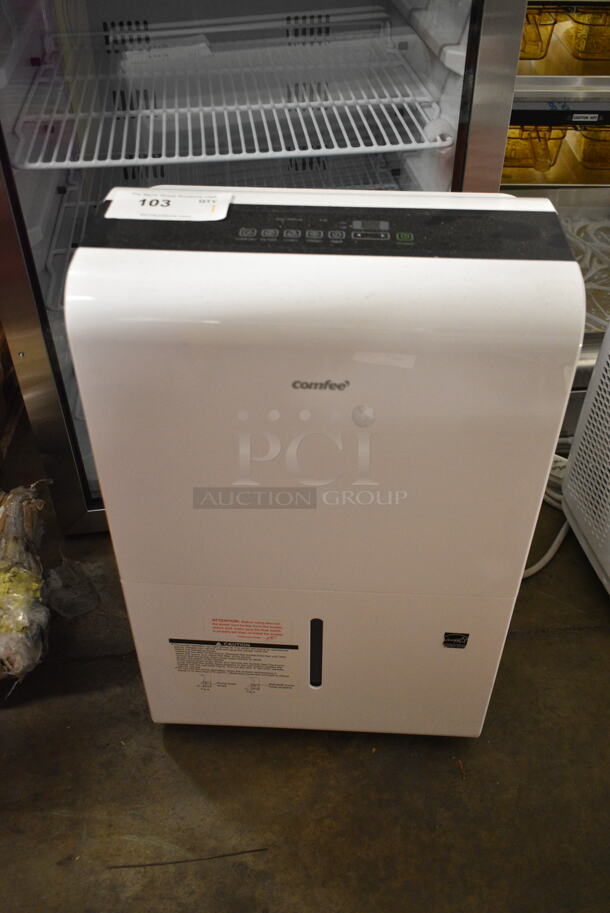 BRAND NEW SCRATCH AND DENT! Comfee CAD40C1BWT 40 Pint Dehumidifier. 115 Volts, 1 Phase. Tested and Working! - Image 2 of 5