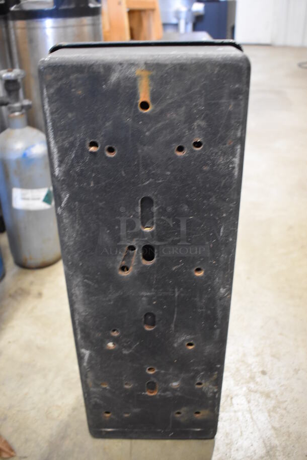 Metal Payphone Base. 8x6x21 - Image 5 of 6
