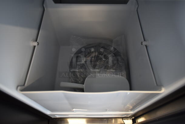 	BRAND NEW SCRATCH AND DENT! Whynter UIM-502SS Stainless Steel Commercial Built-in / Freestanding Maker-50lb Capacity Clear Cube Ice Maker. 115 Volts, 1 Phase. Tested and Working! - Image 3 of 4