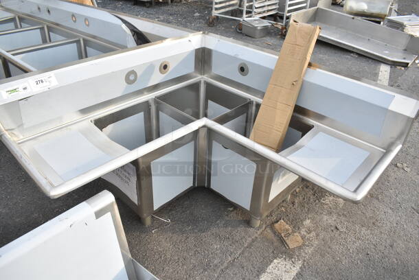 BRAND NEW SCRATCH AND DENT! Regency 600S3141414C 44 1/2" 16 Gauge Stainless Steel Three Compartment Commercial Corner Sink with Two Drainboards - 14" x 14" x 14" Bowls - Image 2 of 10