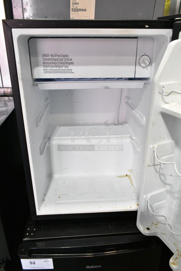 Galanz GLR25MBKE02 Mini Cooler. 115 Volts, 1 Phase. Tested and Powers On But Does Not Get Cold - Image 4 of 6