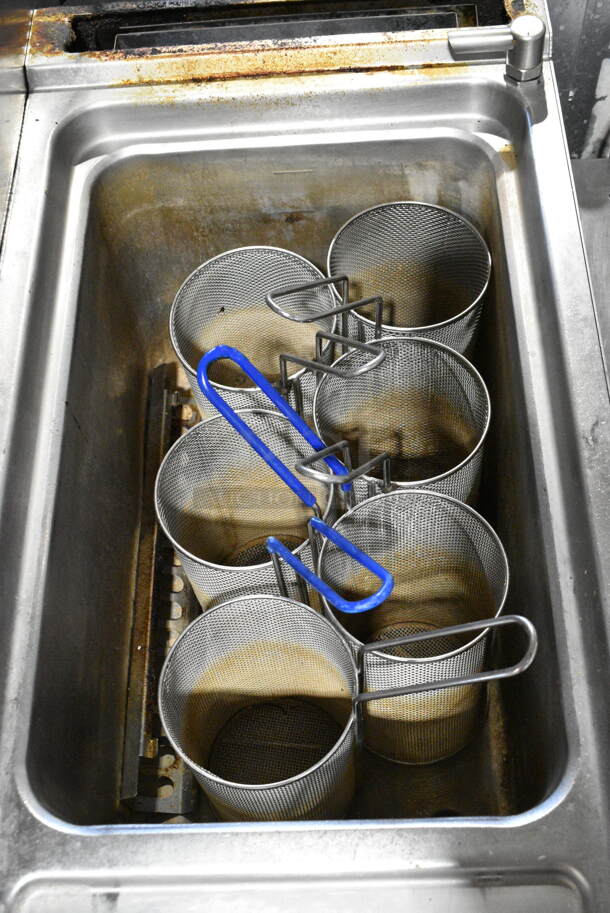 Stainless Steel Commercial Floor Style Pasta Cooker w/ 6 Baskets. - Image 3 of 8