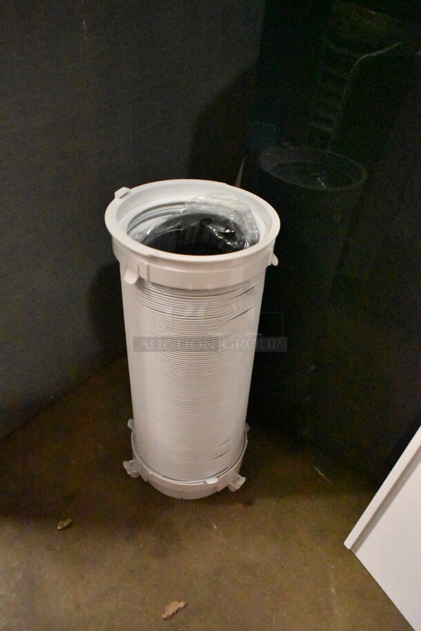 BRAND NEW SCRATCH AND DENT! Arctic King KAP12R1CGR 12,000 BTU Portable Air Conditioner w/ Accessories. 115 Volts, 1 Phase. Tested and Working! - Image 3 of 7