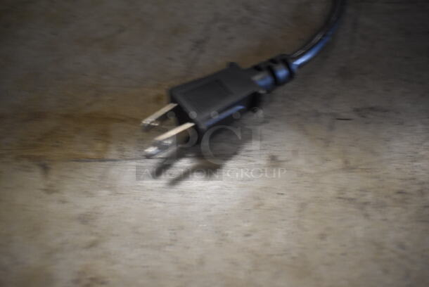 2010 Nemco 6152-24 Metal Commercial Countertop Heat Lamp. 120 Volts, 1 Phase. 14.5x25x19.5. Tested and Working! - Image 6 of 8