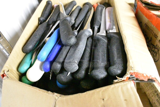 65 SHARPENED Stainless Steel Knives Including Serrated Bread Knives and Boning Knives. 65 Times Your Bid!  - Image 2 of 6