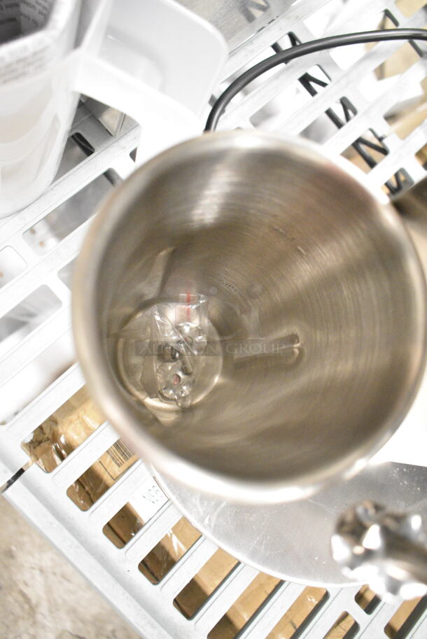 BRAND NEW SCRATCH AND DENT! AvaMix 928ADM1 Freestanding Single Spindle Drink Mixer / Milkshake Machine w/ Mixing Cup. 120 Volts, 1 Phase. Tested and Working! - Image 6 of 9