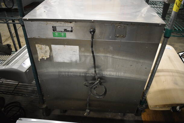 Alto Shaam Model 750-S Stainless Steel Commercial Heated Holding Cabinet on Commercial Casters. 120 Volts, 1 Phase. 25.5x31x33.5. Tested and Working! - Image 6 of 6