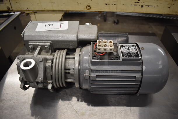 SaFang Metal Asynchronous Motor. 220 Volts. 7x10x8
