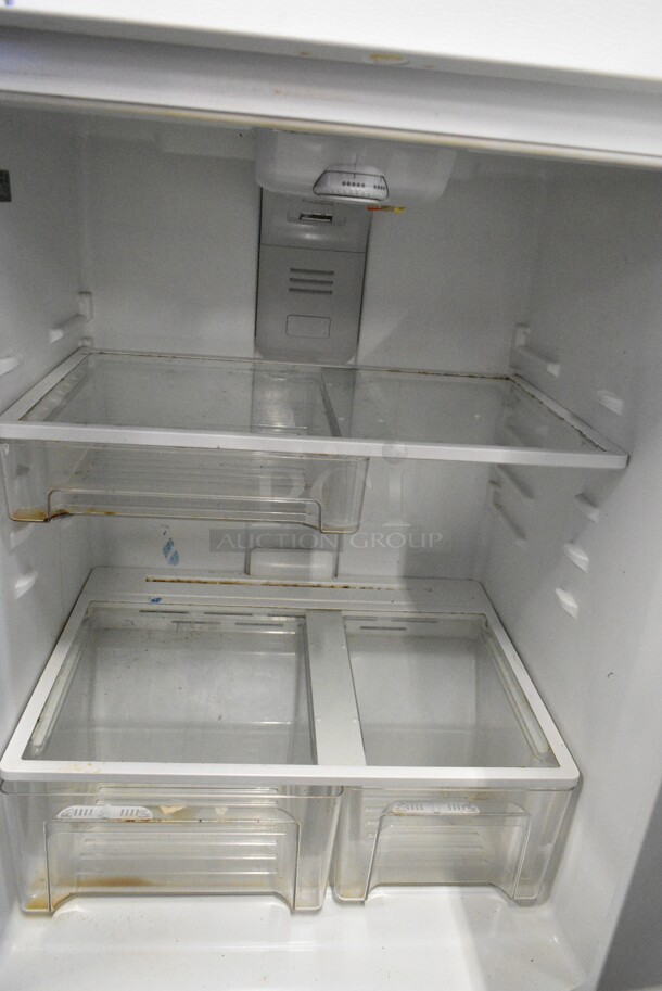 Maytag M1TXEGMYW01 Metal Cooler w/ Freezer. 115 Volts, 1 Phase. Tested and Working! - Image 5 of 6