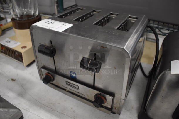 Waring WCT800RC Stainless Steel Commercial Countertop 4 Slot Toaster. 120 Volts, 1 Phase. 12x13x9 - Image 3 of 5