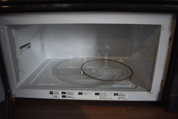 General Electric Model JVM1540DM2BB Microwave Oven. 120 Volts, 1 Phase. 30x15.5x16.5 - Image 3 of 5