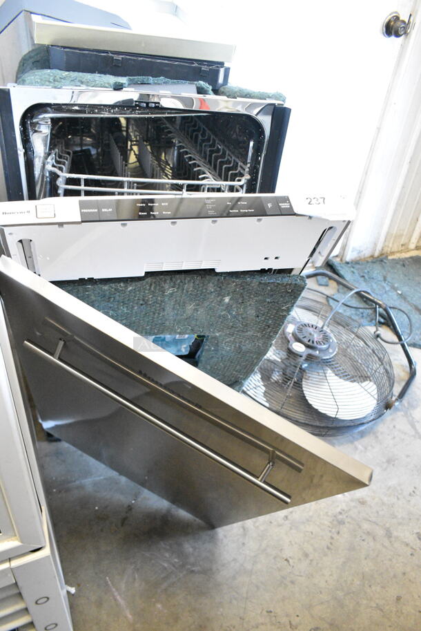 Honeywell HDS18SS 18" Dishwasher with 8 Place settings, 6 Washing Programs. 120 Volts, 1 Phase. - Image 2 of 5