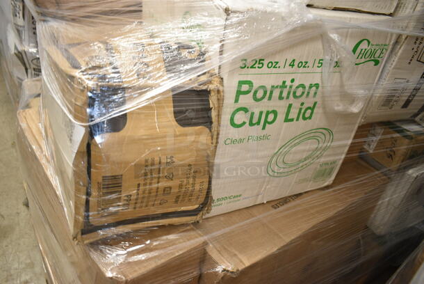 PALLET LOT of 30 BRAND NEW Boxes Including 5014046XXH Lavex Pro 45 Gallon 3 Mil 40" x 46" Low Density Heavy-Duty Industrial Contractor Black Trash Bag / Can Liner - 50/Case, 127PL400 Choice PET Plastic Lid for 3.25 to 5.5 oz. Souffle Cup / Portion Cup - 2500/Case, 966TALLFLDB Choice White Tall-Fold 6" x 13" Dispenser Napkin - 8000/Case, 130TRAY12 Visions Black PET Plastic 12" Thermoform Catering / Deli Tray - 25/Case, 10020-PRM HDPE Shopping Bags, 50016W Choice 16oz White Poly Paper Hot Cup, Corrugated White Circles 12". 30 Times Your Bid! - Image 5 of 11